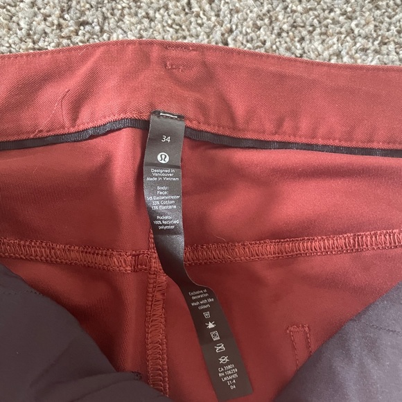Lululemon pants size 34 (hem is cropped) - Picture 2 of 3